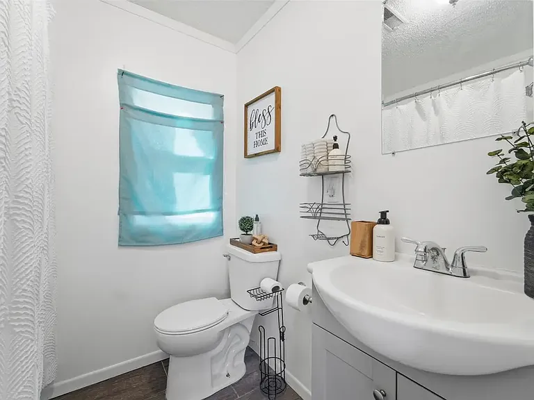 2644 Chicago Ave — Photo 13