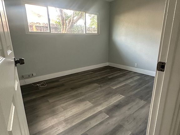 5th image of 330 Sycamore Ave #332