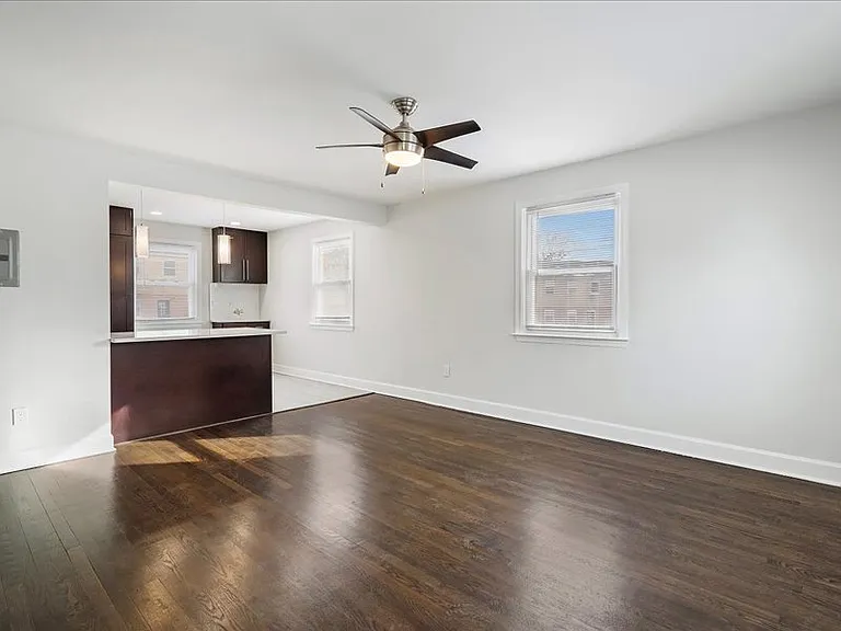 Haddon Hills Apartments — Photo 18