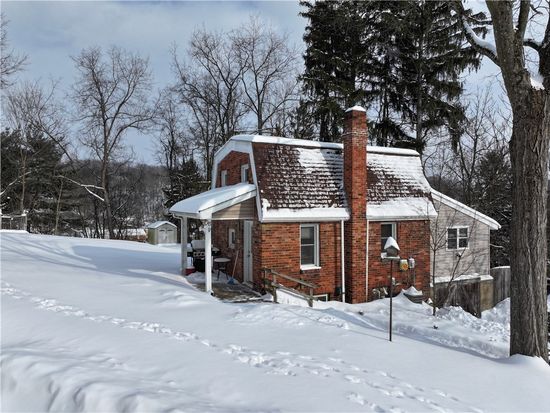 101 Hillcrest Dr, Pittsburgh, PA 15237