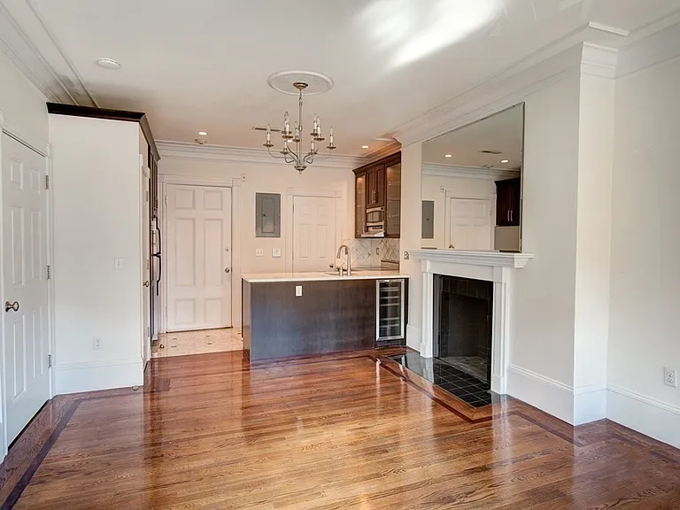 395 Marlborough St #7 — Photo 7