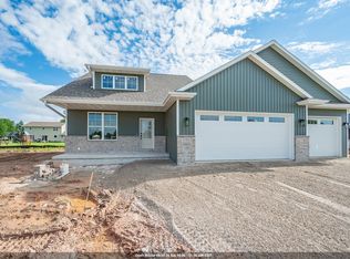 2865 Stelor Dr, Green Bay, WI 54311