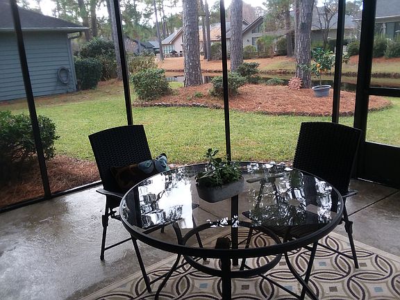 New Screened in Patio !