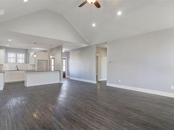 5th image of 107 Byrom Ct