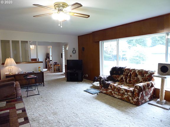 3rd image of 4619 NE 22nd Ave