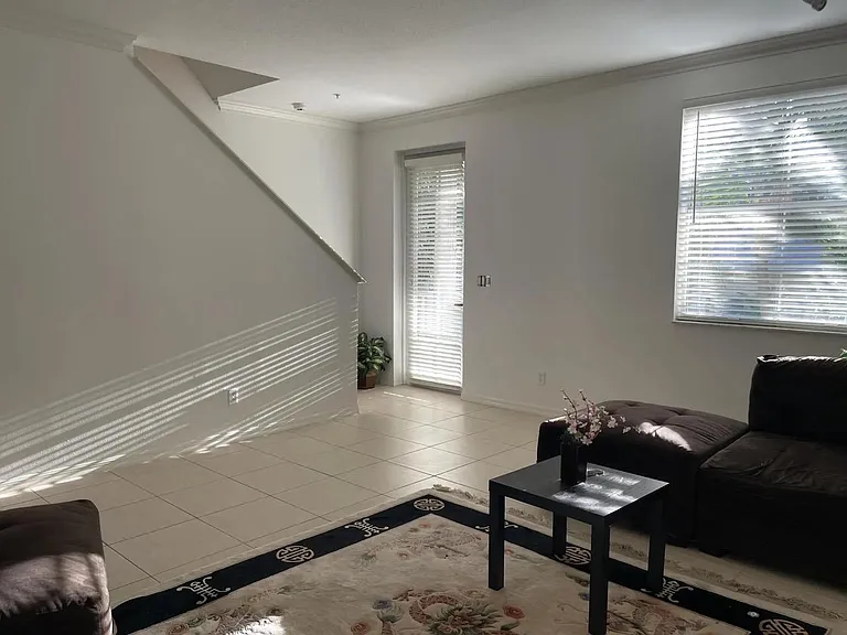 4229 E Main St — Photo 17