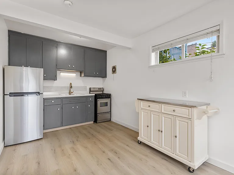 Rucker Court Apartments — Photo 8