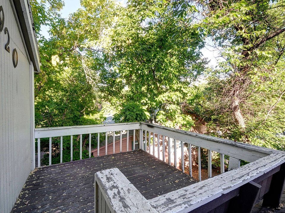 920 Marine Street Deck