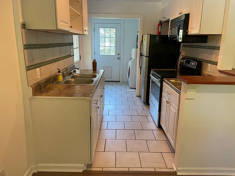 Arno Ct NW — Photo 15