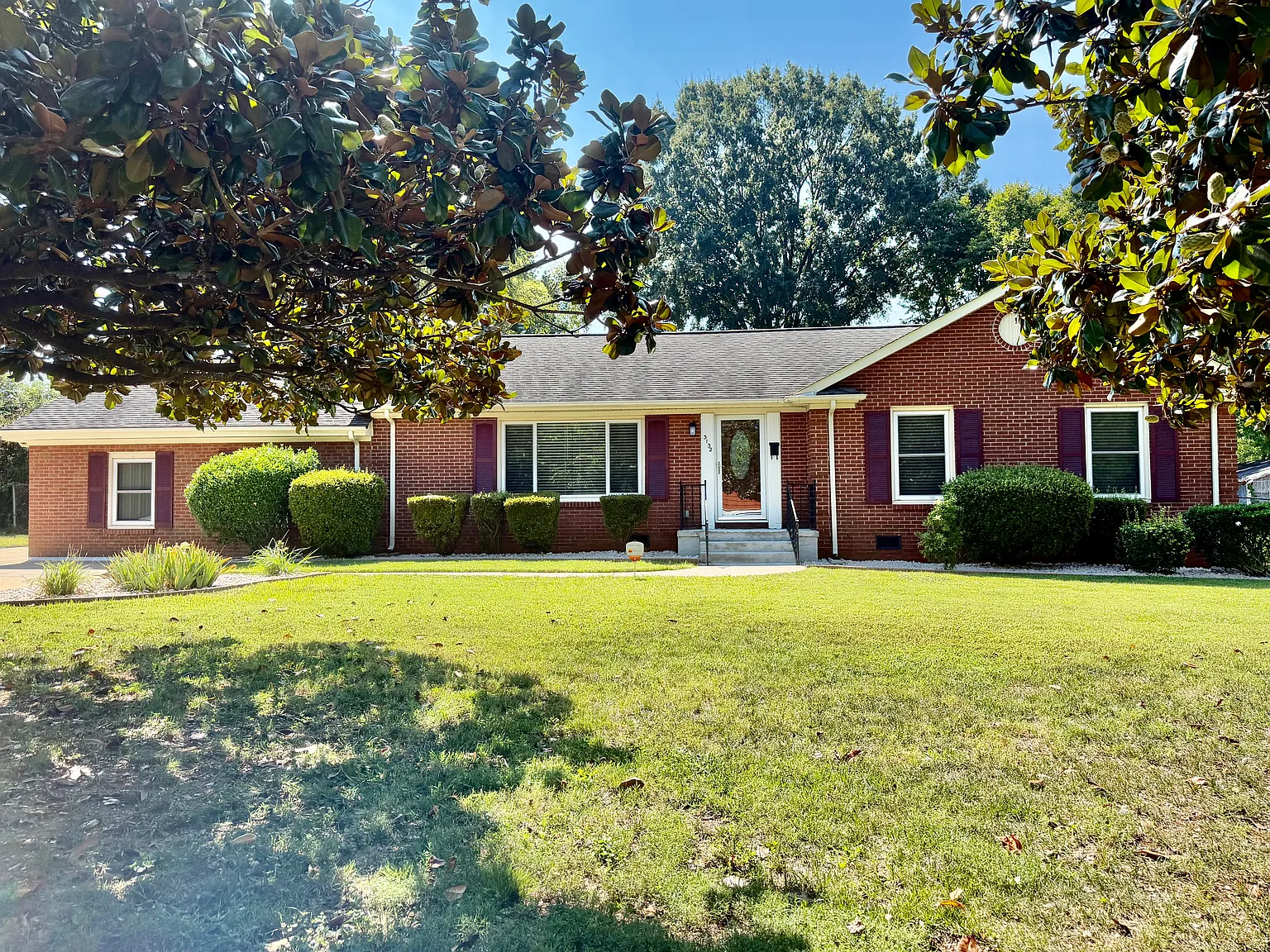 4 bed, 3.5 bath, 2743 sqft, $2,750 — Photo 1