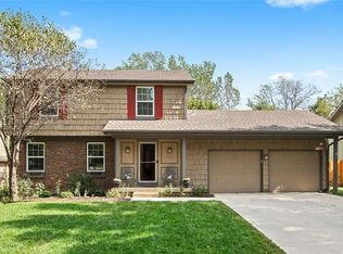 9405 Alden St, Lenexa, KS 66215