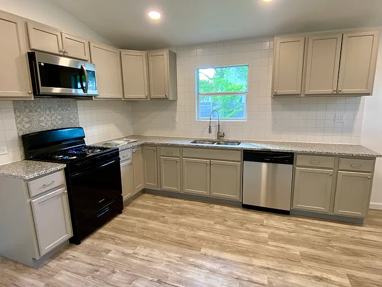 Kitchen-granite counters, new appliances.