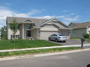 9024 Tessman Pkwy N, Brooklyn Park, MN 55445