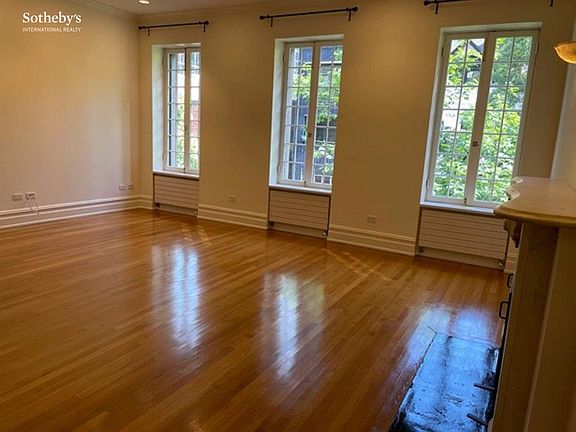 3rd image of 222 E 49th St APT 3