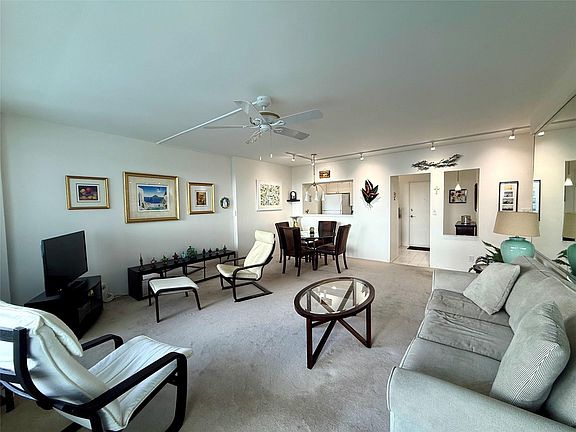 4th image of 3233 NE 34th Street #1120