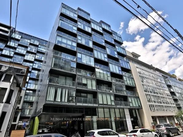 38 Stewart St #302, Toronto, ON M5V 0H1