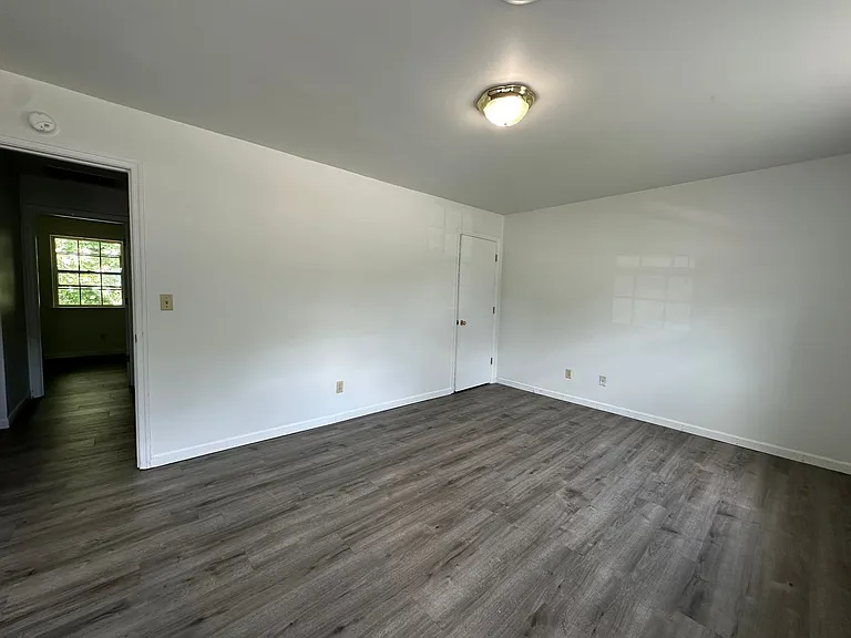 270 Albert Ct — Photo 19