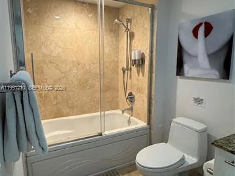 41 SE 5th St #2305 — Photo 25