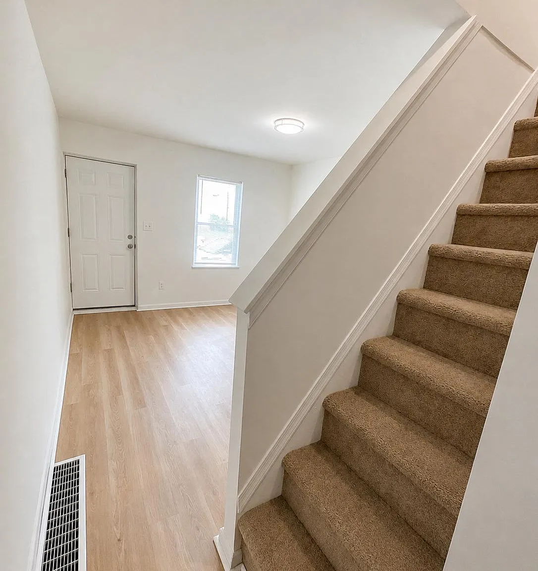 2 bed, 1.0 bath, 672 sqft, $1,675 — Photo 3