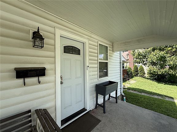 2nd image of 732 Cottage Ave
