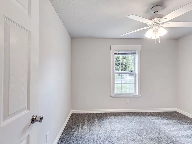 2307 Traverse Dr — Photo 27