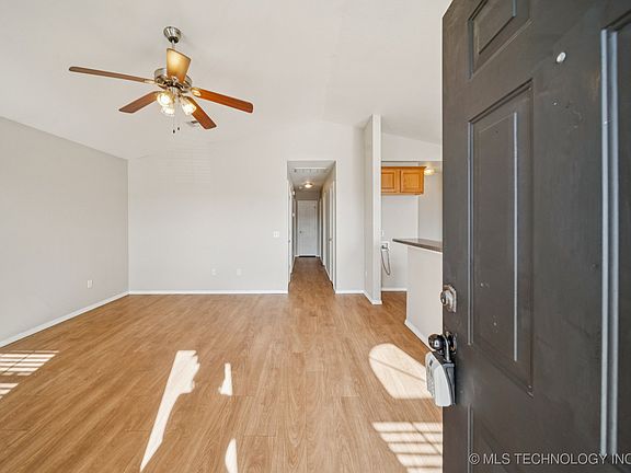 4th image of 1110 W 24th St N