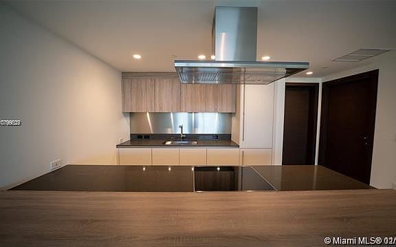 2nd image of 1000 Brickell Ave #3712