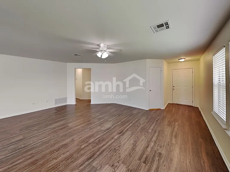 211 Remington Run — Photo 5