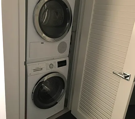 Rented by Azimuth Realty Corp | media 4