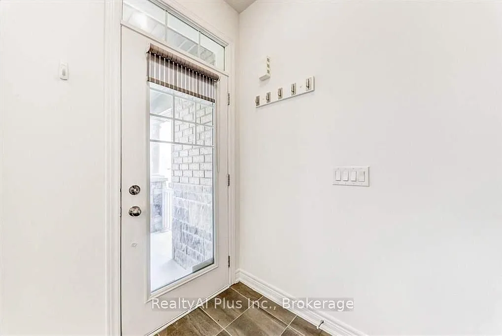 3 bed, $3,100 — Photo 4
