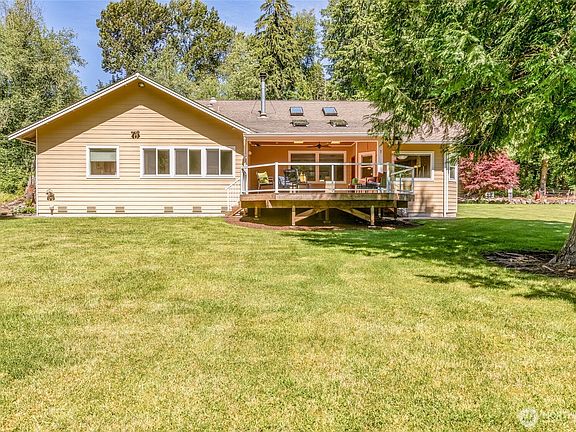 3rd image of 4021 142nd Avenue NE