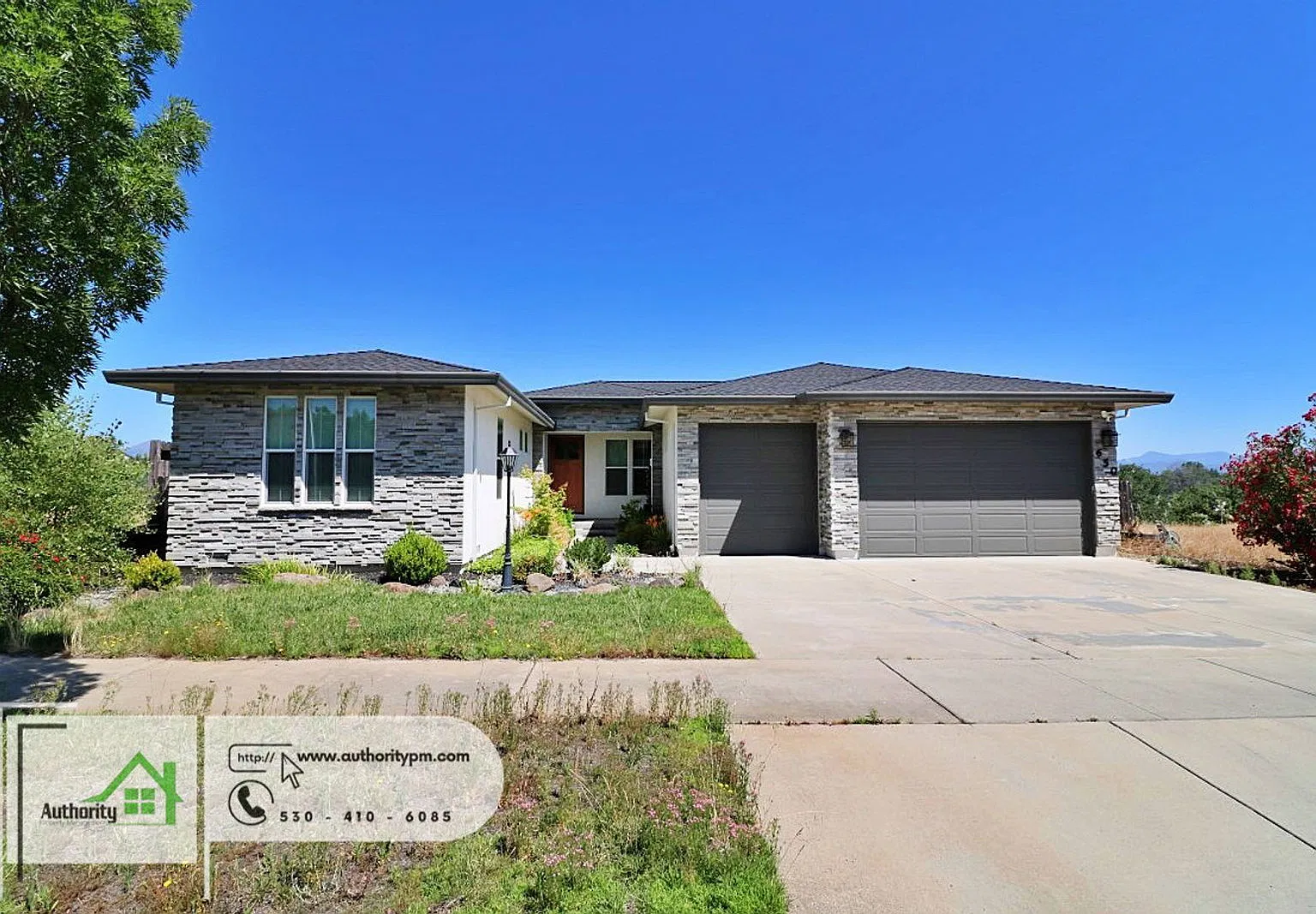 4 bed, 3.0 bath, 2332 sqft, $2,595 — Photo 1