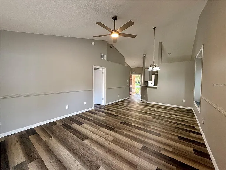 6521 Garden Spring Ct — Photo 7