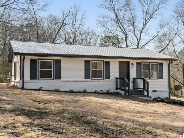 313 Garden Hill Rd, Gardendale, AL 35071