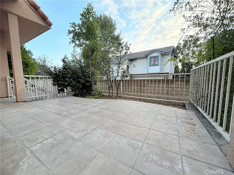 1141 Fairview Ave — Photo 6