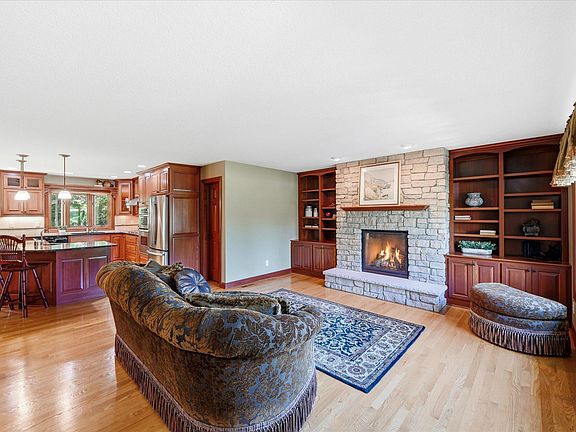 2nd image of 433 Carissa Ln SW