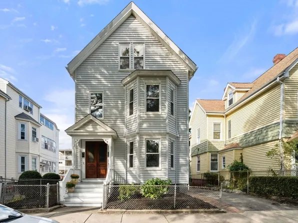11 Dorset St, Dorchester, MA 02125