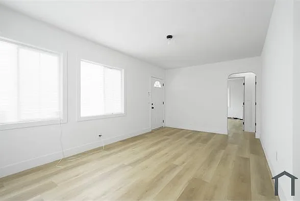 4555 Acacia Ave — Photo 5