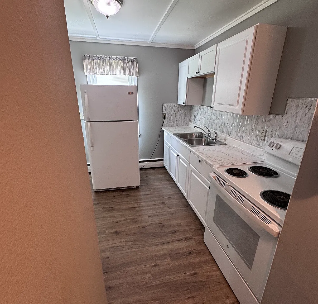 349 Safford St — Photo 2