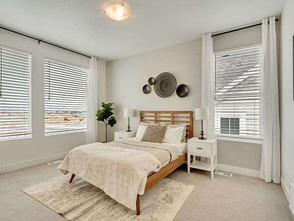 The Innovator 2nd Bedroom Daybreak Contempo Collection Cascade Village