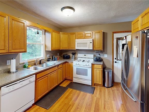 4th image of 113 Oak Dr