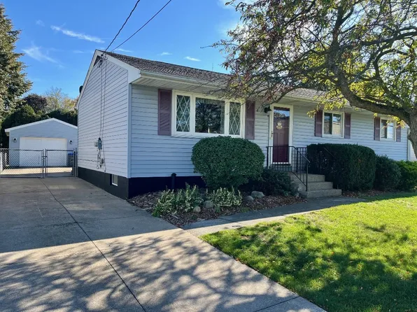 3233 W 22nd St, Erie, PA 16506
