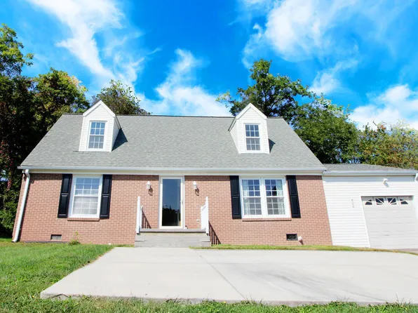 285 Mulberry Dr, Christiansburg, VA 24073