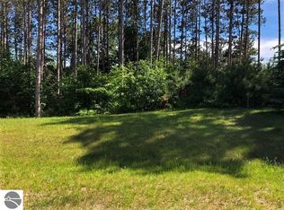 9811 King Fisher Trl, Traverse City, MI 49685