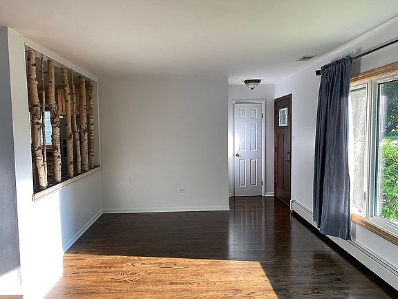 3rd image of 10536 S Kolmar Ave