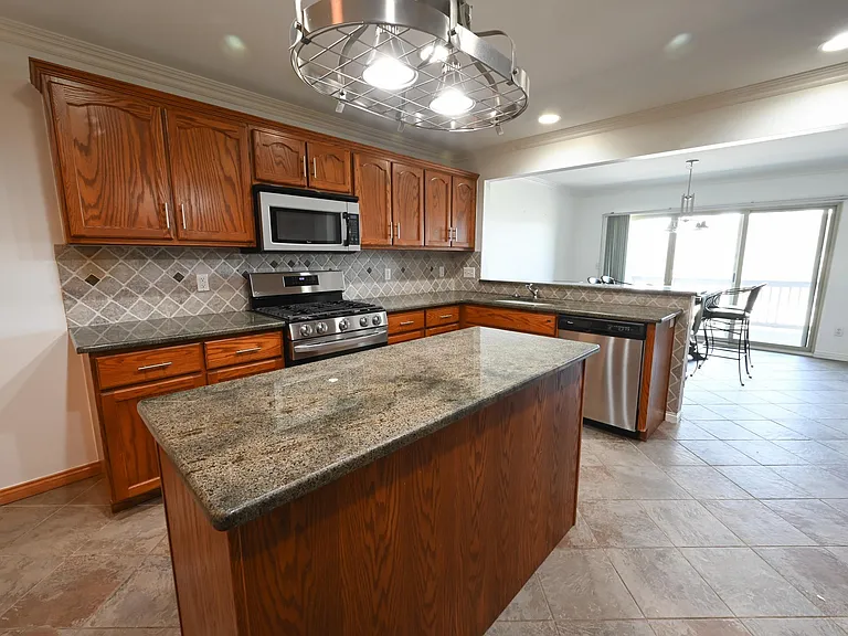 28777 Berwick Ct #1 — Photo 7