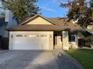 4338 Gilford Ln, Rohnert Park, CA 94928