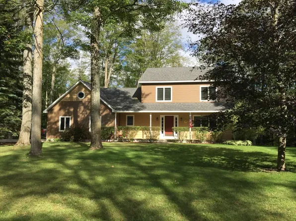 357 Sunshine Ln, Gaylord, MI 49735