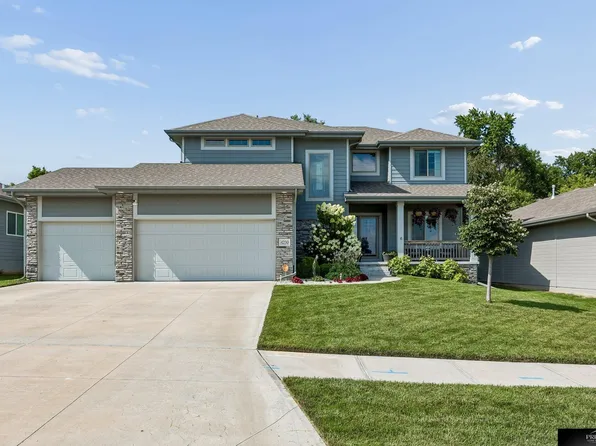 4230 Barksdale Cir, Bellevue, NE 68123
