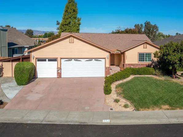 352 White Sands Dr, Vacaville, CA 95687